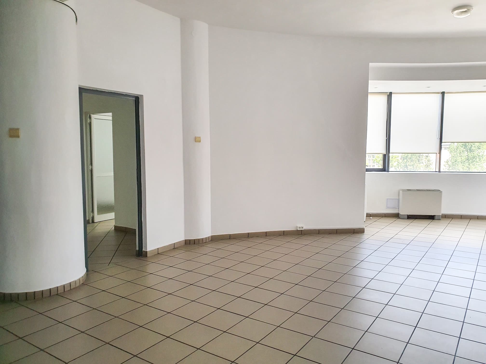 Interior 6
